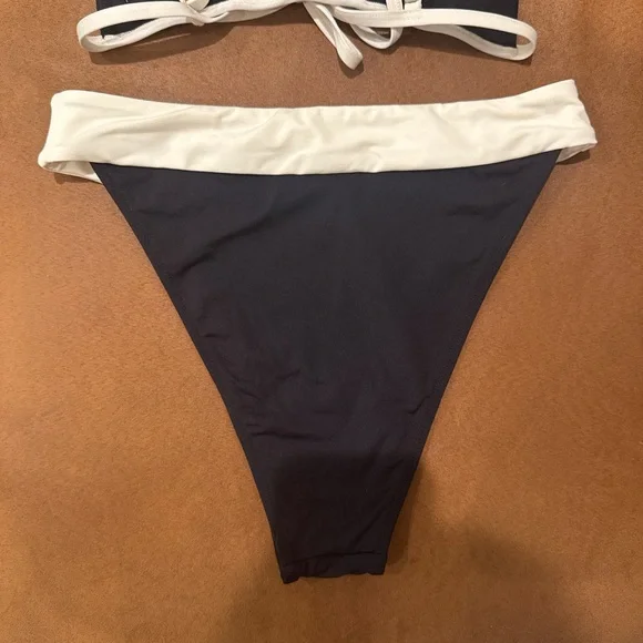 Monday Swimwear Bikini Set Black & Cream Size Small - Picture 7 of 7